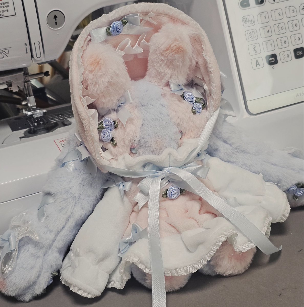 guay_0504's tweet photo. 팔로워 1만 달성 시
알티+팔로우추첨 한분에게
 15cm 앉아 자세 인형 무료제작 해드립니다

알티와 팔로우 눌러주심 됩니다
달성이 되면 추첨합니다

많은관심 부탁드립니다. 이상입니다

#팔로우이벤트 #RT이벤트 
#봉제인형 https://t.co/vPOtCVY02v