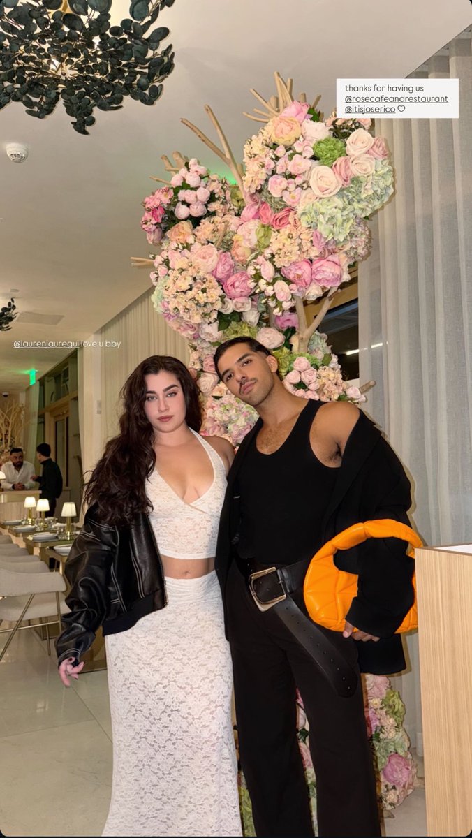 RandomFlowA2Z's tweet image. Wow #LaurenJauregui 🥰😏🫦