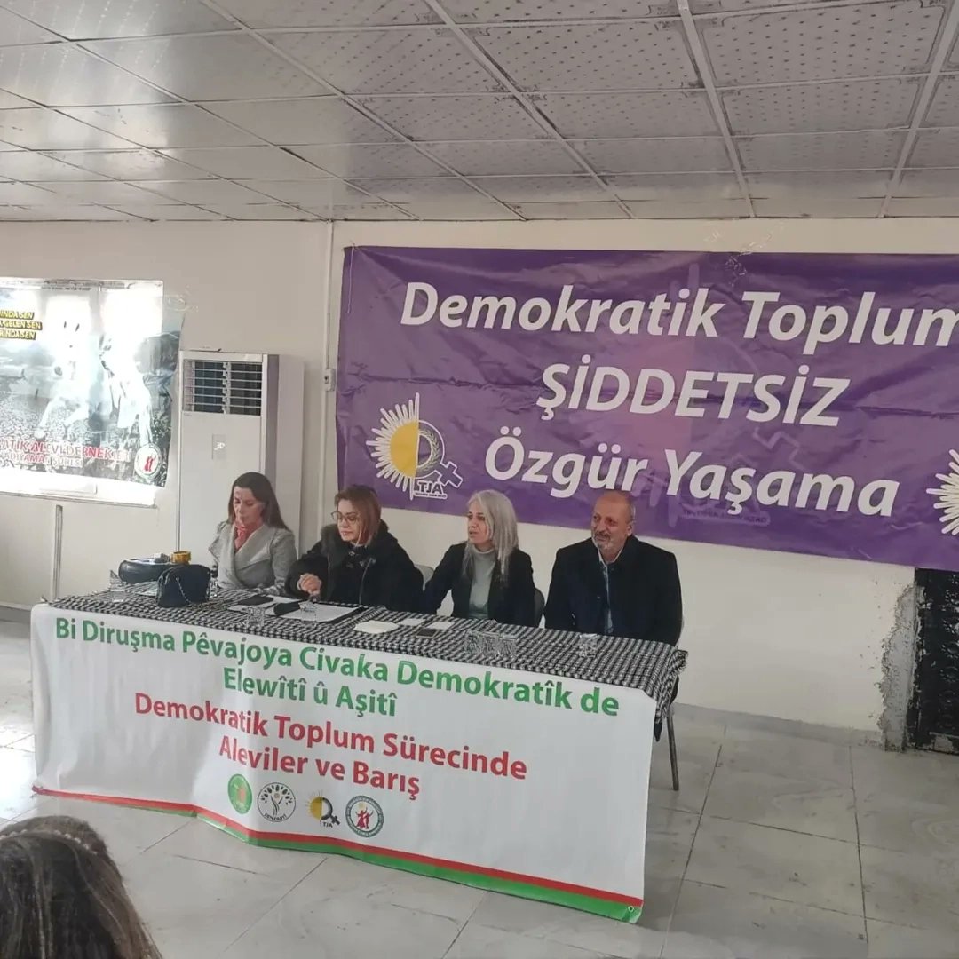 DBP Eş Genel Başkanı Çiğdem KILIÇGÜN UÇAR'ın katılımı ile DBP, DEM Parti, TJA ve DAD tarafından "Demokratik Toplum Sürecinde Aleviler ve Barış" şiarıyla düzenlenen halk buluşmaları kapsamında Semsûr'un (Adıyaman) Azîkan (Yazıbaşı) ve Kullîk Reş (Tekpınar) köylerindeydik.