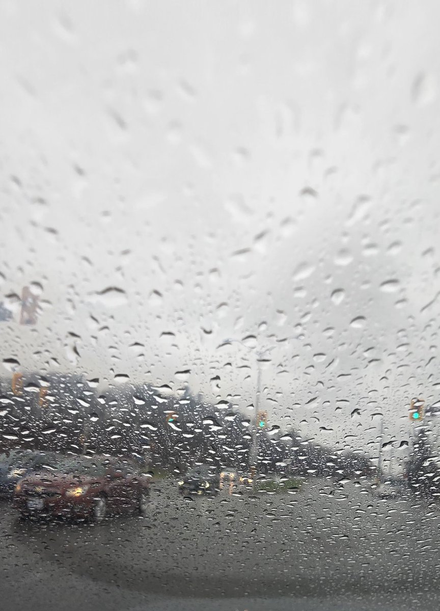 وأطارد وجهك في الأمطار وفي أضواء السيارات🤍🎶
#كاظم_الساهر