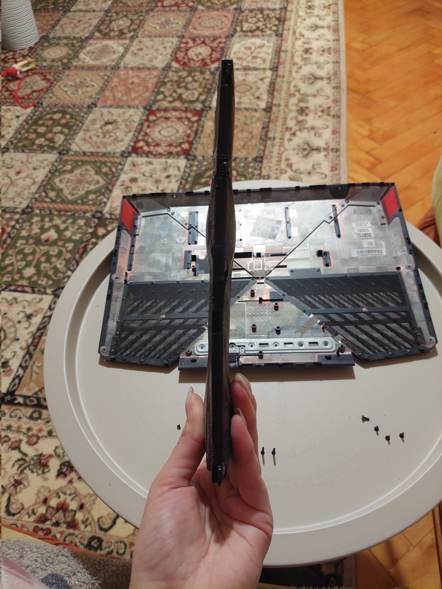 Як думаєте, акумулятор ще поживе?)