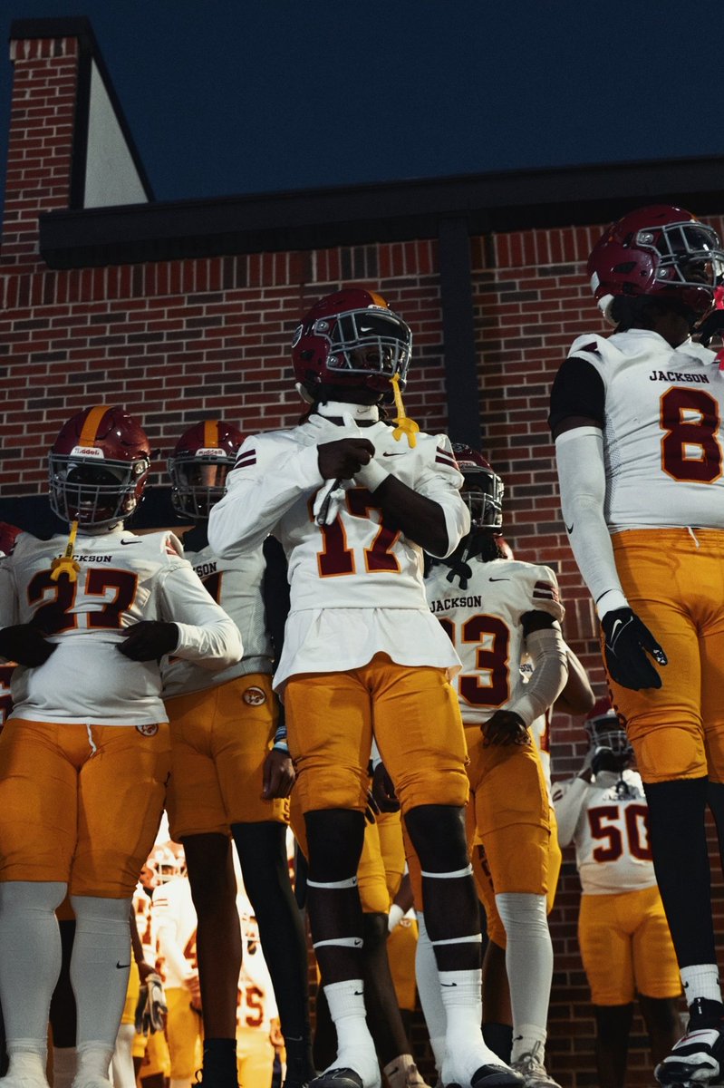 I am Kaitwon “ Bean” Jackson . Im a 6’0 175 athletic perimeter blocker at Maynard Jackson. Im a CO 27 ATH with a 3.8 gpa. you can also contact my head coach at (678)-913-3088
My number: 4704539059
email: jdeanthony57@gmail.com

hudl.com/v/2SxFxD