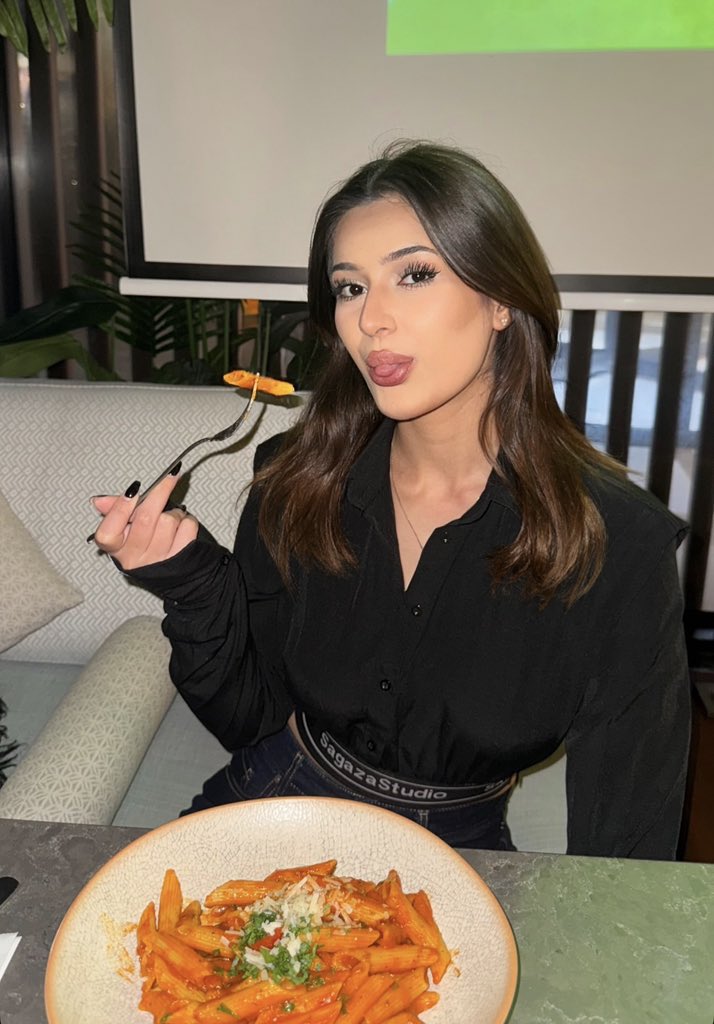 nedears's tweet image. SU GİBİSİN SU GİBİSİNNN 🖤