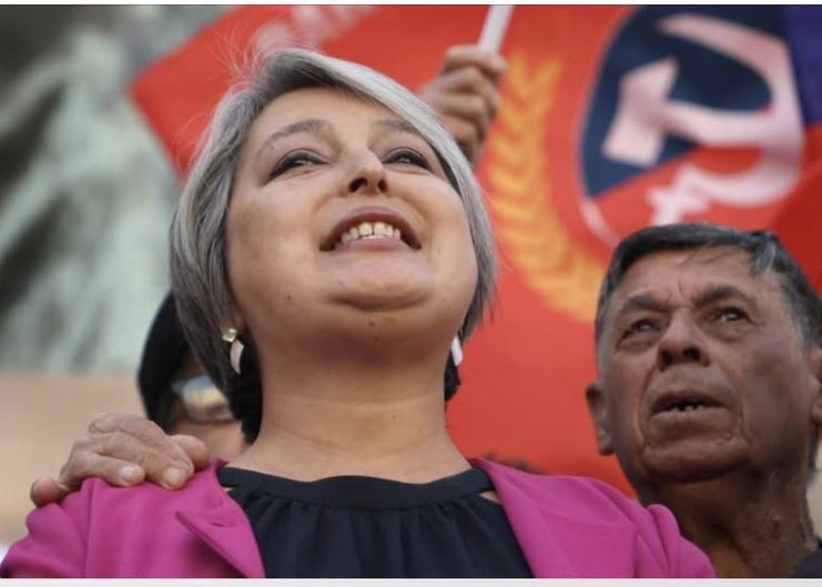 ZurdoSiempre's tweet photo. Dónde quedó la educación pública, gratuita y de calidad que prometieron Boric, Jackson y el Drente Amplio?
La verdad es que nos mintieron descaradamente. 
Vote Jara. Ella cumple. https://t.co/Db1R8brs54