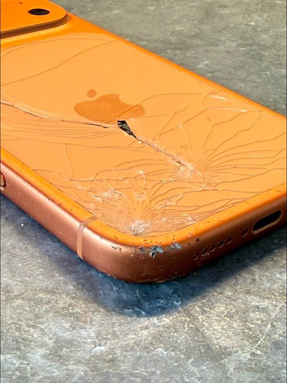 abudonkweb3's tweet image. I broke my phone I&apos;m devastated I lost all my crypto worth $6,500,400 it&apos;s gone forever I&apos;m done