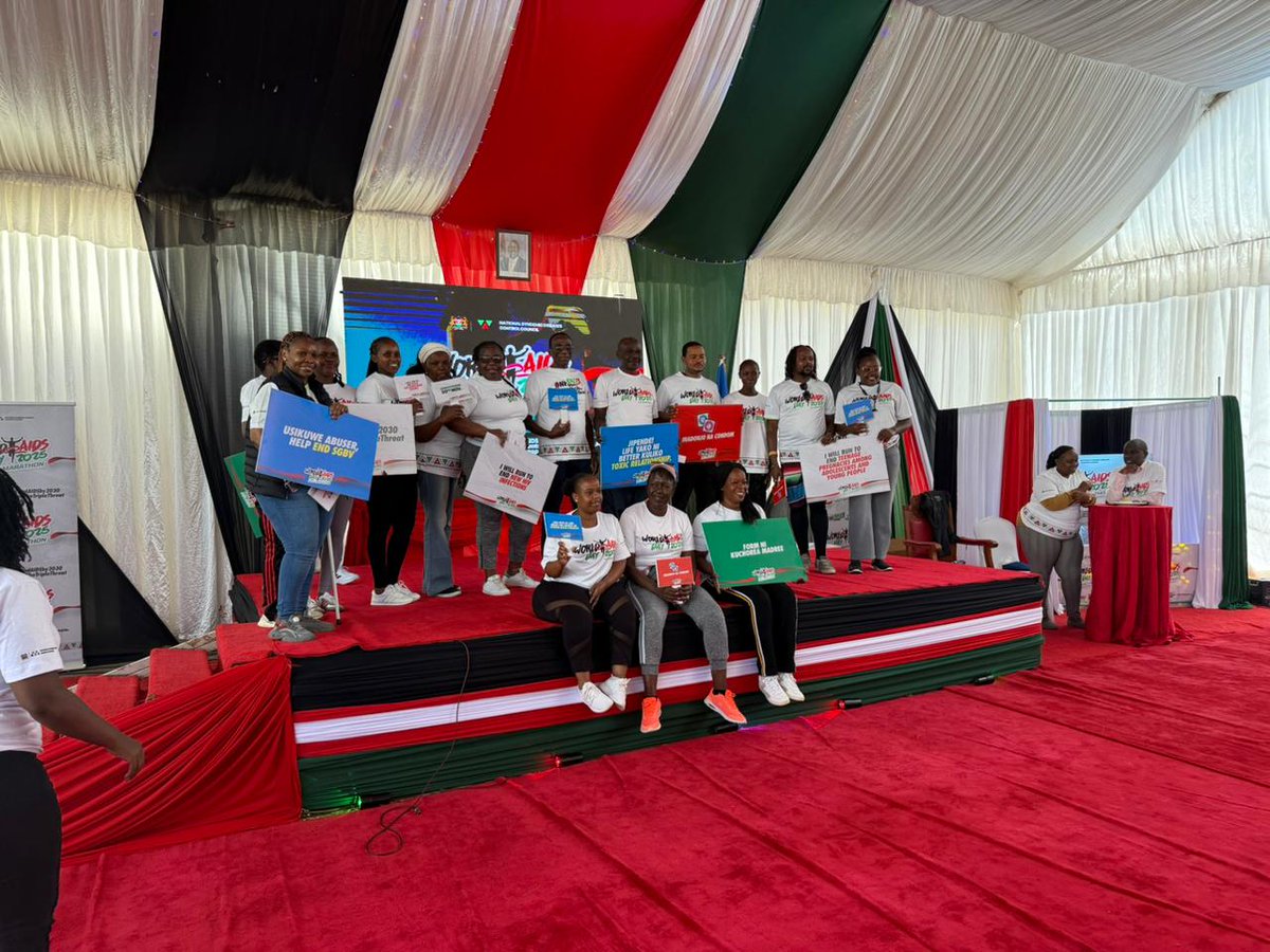 hoymask's tweet photo. Hoymas Kenya delegates, together with our Director John Mathenge , proudly joined national leaders at the launch of the World AIDS Day Half Marathon. We remain committed to strengthening community-led action in the HIV response and ensuring no one is left behind.
#hoymaskenya https://t.co/nU9csUDO4d