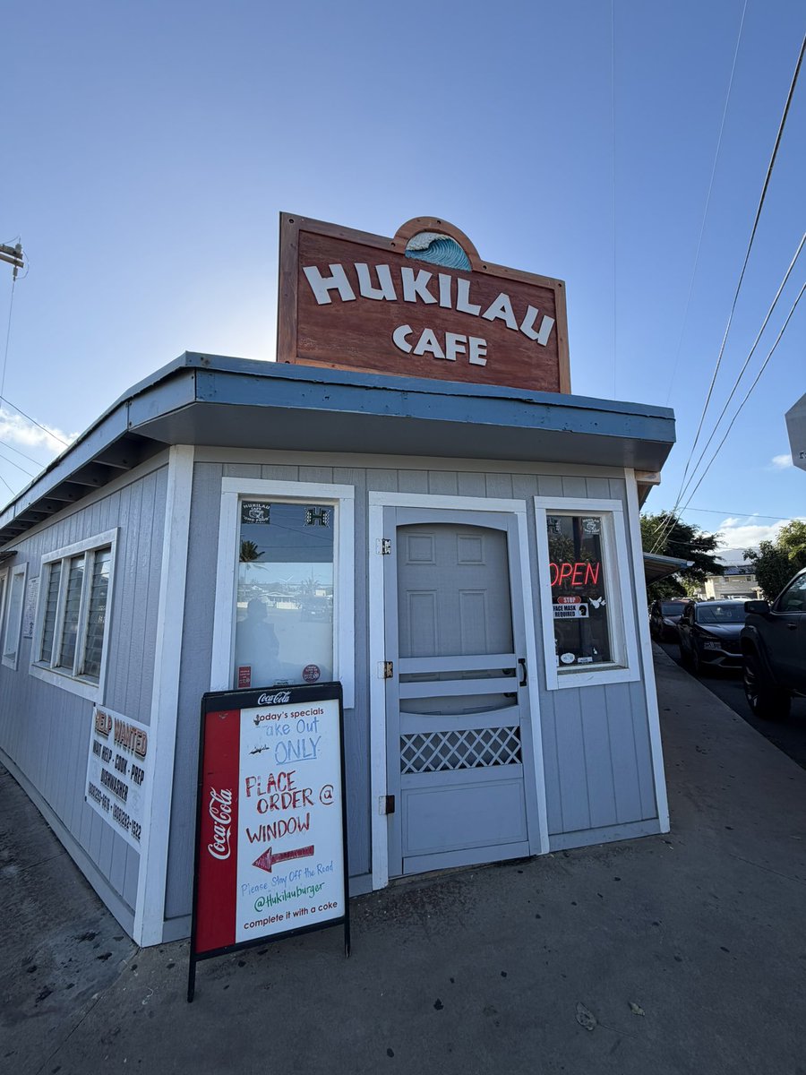 hashphish's tweet image. I am in Hawaii🌺 and so I had to go and eat at the Hukilau Cafe from the 50 first dates movie.🥞😋