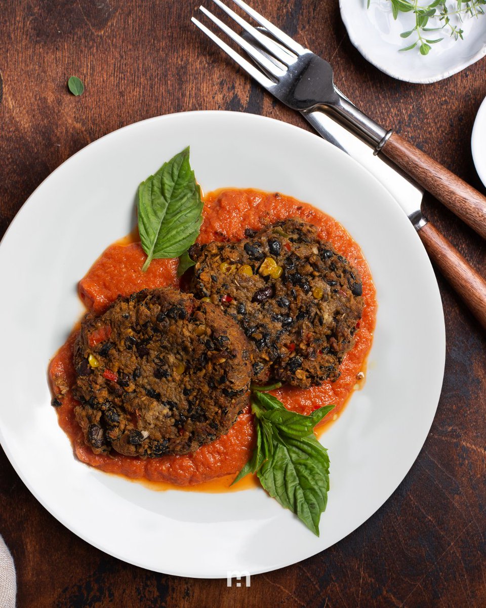 iModifyHealth's tweet image. Try our Black Bean Burger with Roasted Red Bell Pepper Sauce in your next box! It’s un-bean-lievable!

#modifyhealth #mealdelivery #fiber #ibs #ibsproblems #healthyeating #feelbetter #guthealth #celiac #glutenfree #lowfodmap #lowfodmapdiet #mediterranean #mediterraneandiet