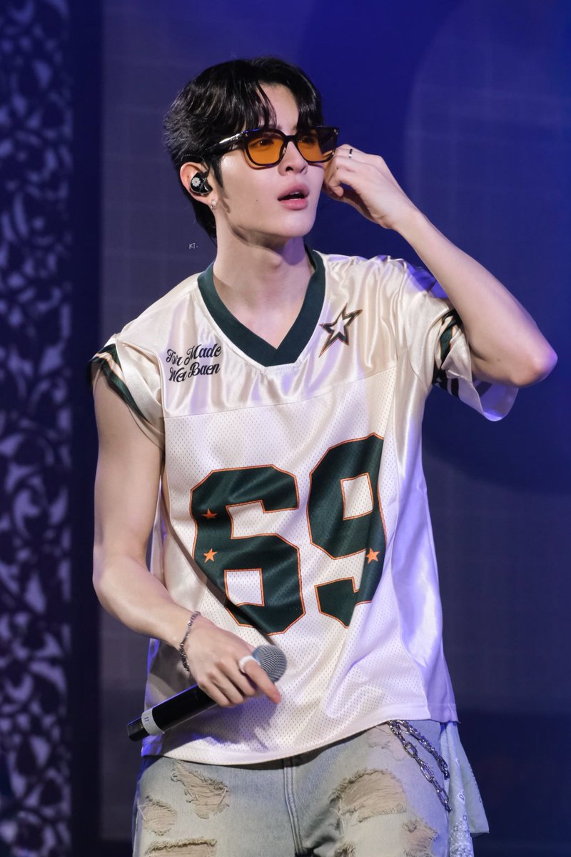 สุดหล่อคับ 😎

DEXX AT BangsaenFest
#BangsaenFest2025xDEXX
#BangsaenFest2025_D2
#DEXXth #JamesSu #JAMESSU_DEXX