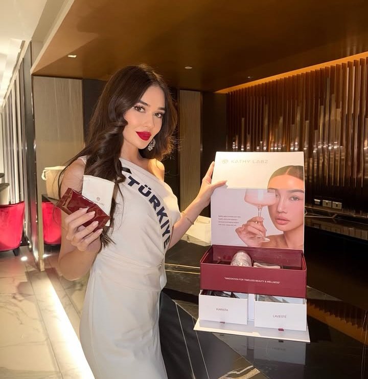 Türkiye'mizi temsil eden güzel güzeli Ceren Arslan'a Miss Universe'den oy vererek destek olabilir misiniz? 
<a href="/cerenarslanfan/">ceren arslan fan</a>