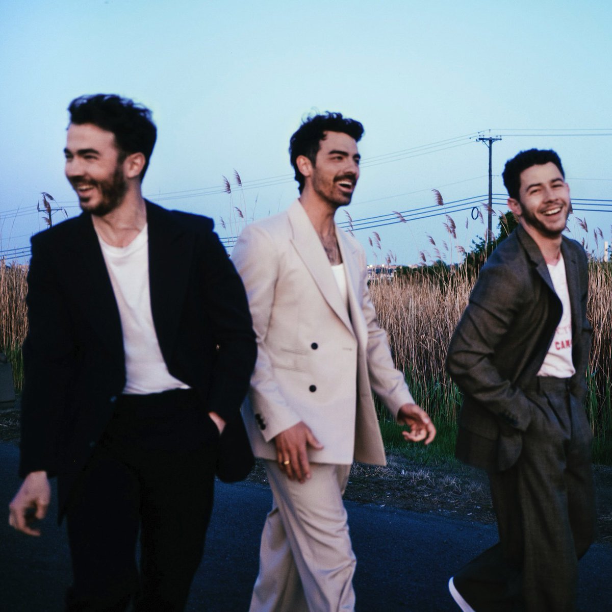 PruCenter's tweet image. Two hometown nights with the @JonasBrothers begin now! ❤️ Here’s what you need to know before you go 👇

🚪 Doors: 6:30PM 
⏰ Starts: 7:30 PM
📲 APP: prucenter.com/app
ℹ️ MORE INFO ⬇️