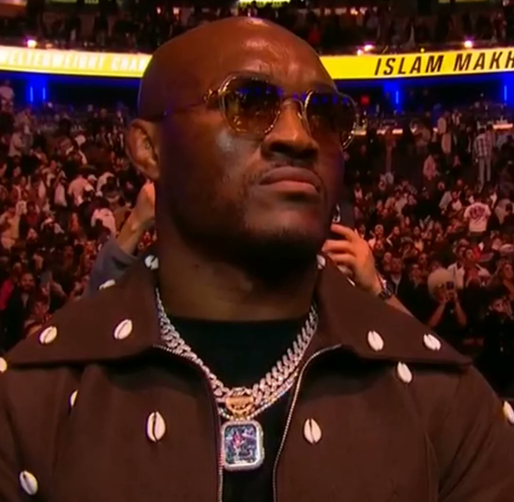 FightFanatic_'s tweet image. Kamaru Usman did not look too enthusiastic about that win 👀😬

#UFC322 #MMATwitter