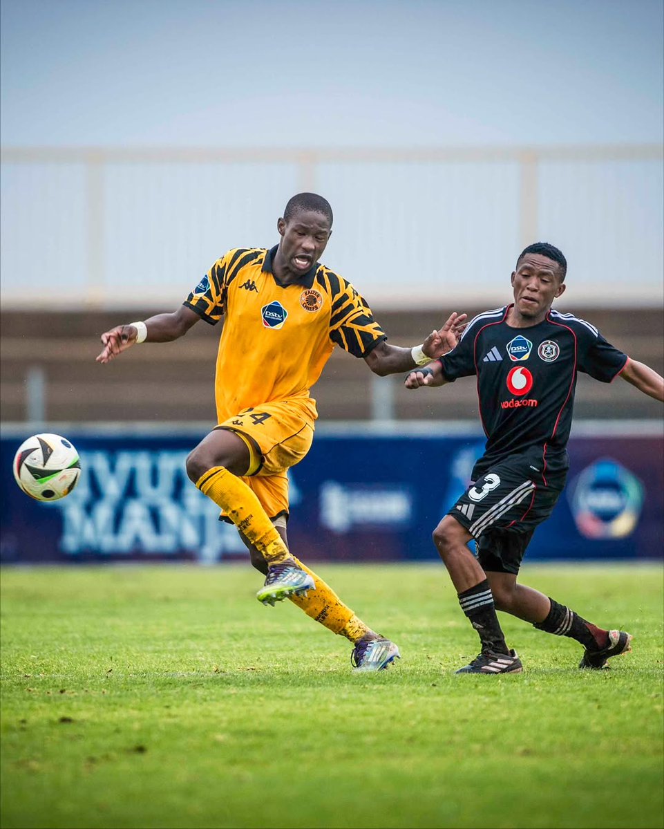 A_B_Ditlhobolo's tweet image. &quot;Yes, we will show Manchester United who we are. We will be representing the country and the badge,&quot; UK-bound Davis Leshate Morwaswi said.

A solid display by Kaizer Chiefs&apos; 20-year-old right-back-come-central defender.

#DStvDiskiChallenge Man of the Match in the #SowetoDerby.