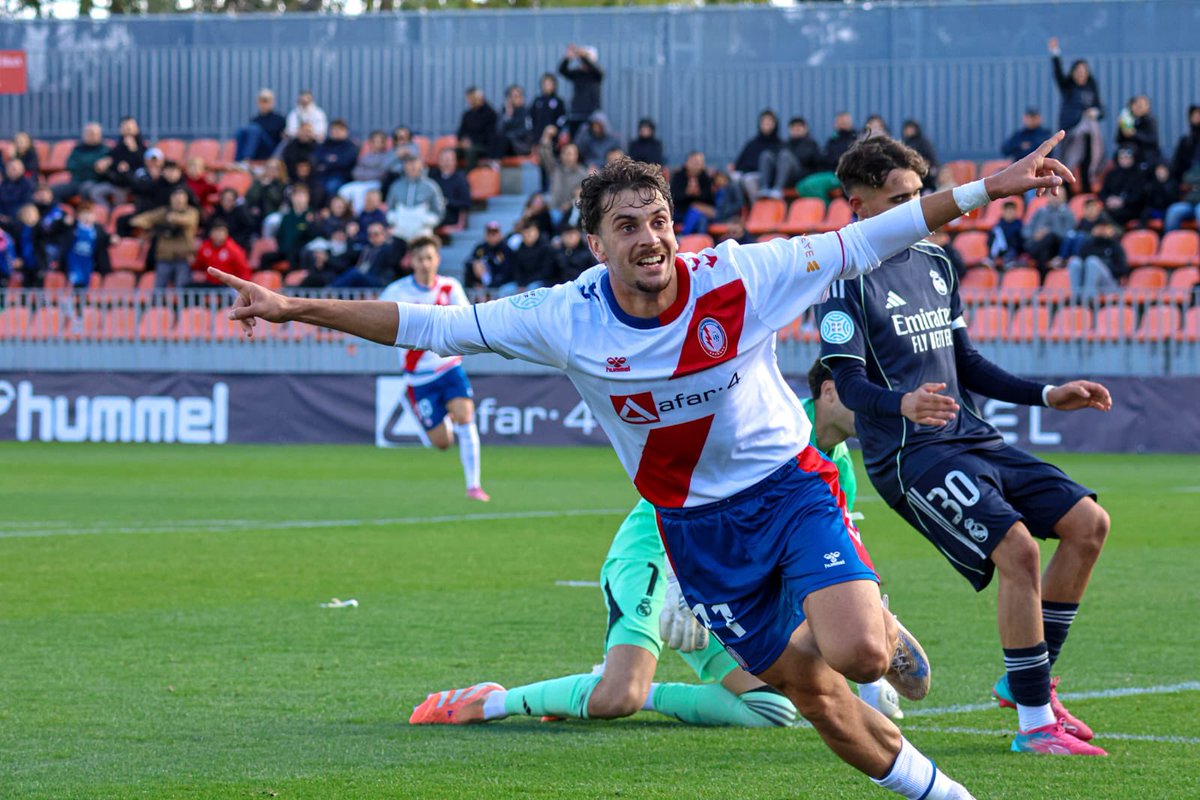 CF Rayo Majadahonda 🤍⚡️💙 tweet media