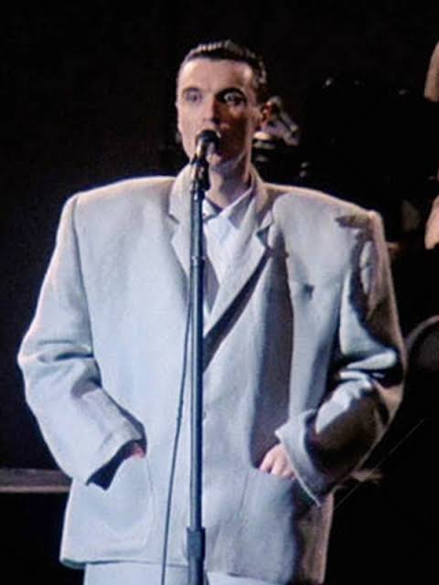 gelfling76's tweet image. Bloke on #JudgeJudy dressed exactly like this. Now I have an ear worm. #TalkingHeads