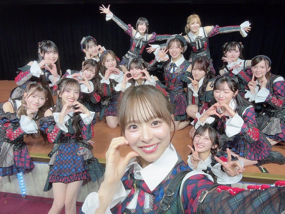 Kuranoo_Narumi_'s tweet photo. #倉野尾成美生誕祭
25歳のお祝い、
ありがとうございました🎂
Overtureから最後まで最高に熱いコール、そしてペンライトの演出も凄くて胸がいっぱいになるなるでした😭🔥

今年も幸せすぎる時間。
みんながいてくれるから
私はAKB48に全力でいられます。

改めて感謝しています、ありがとう🌼✨ https://t.co/PHsPUrW6eo