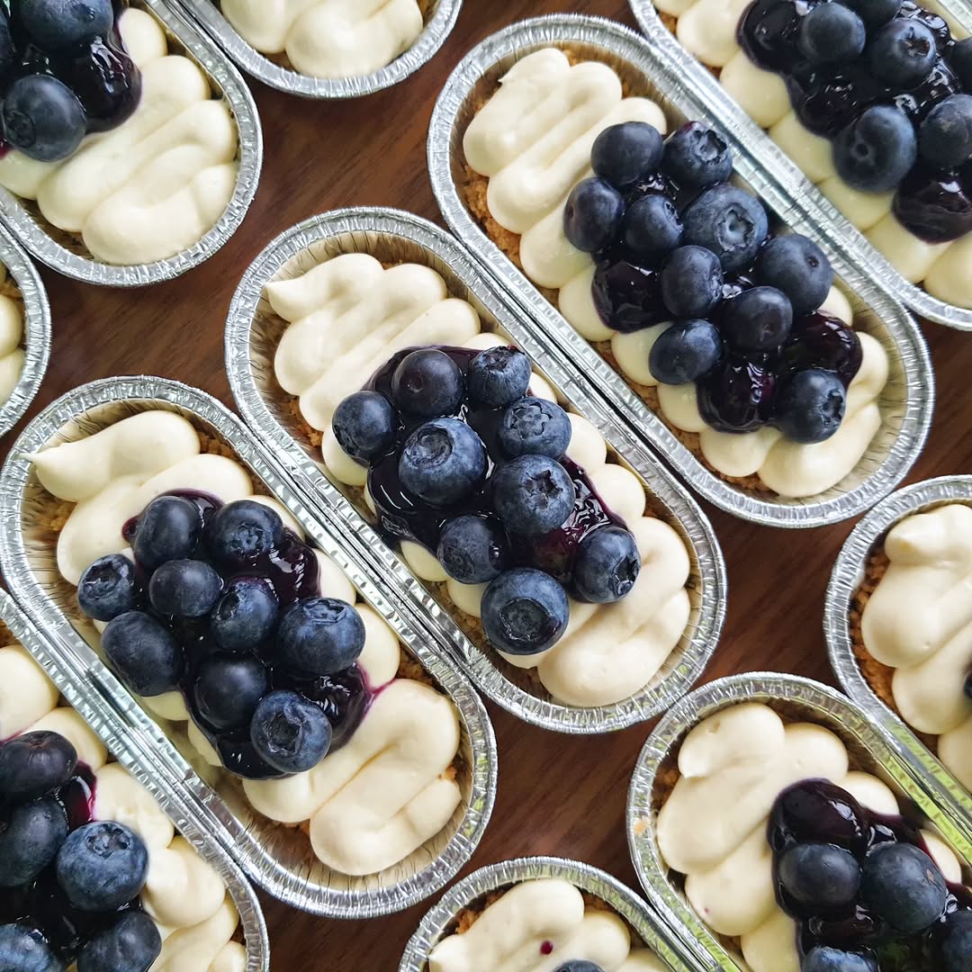 LANLEKLEK's tweet photo. Bluberry cheese pie mini

#ล้านเล็กเล็ก #lanleklek https://t.co/xcsZn3SdH9