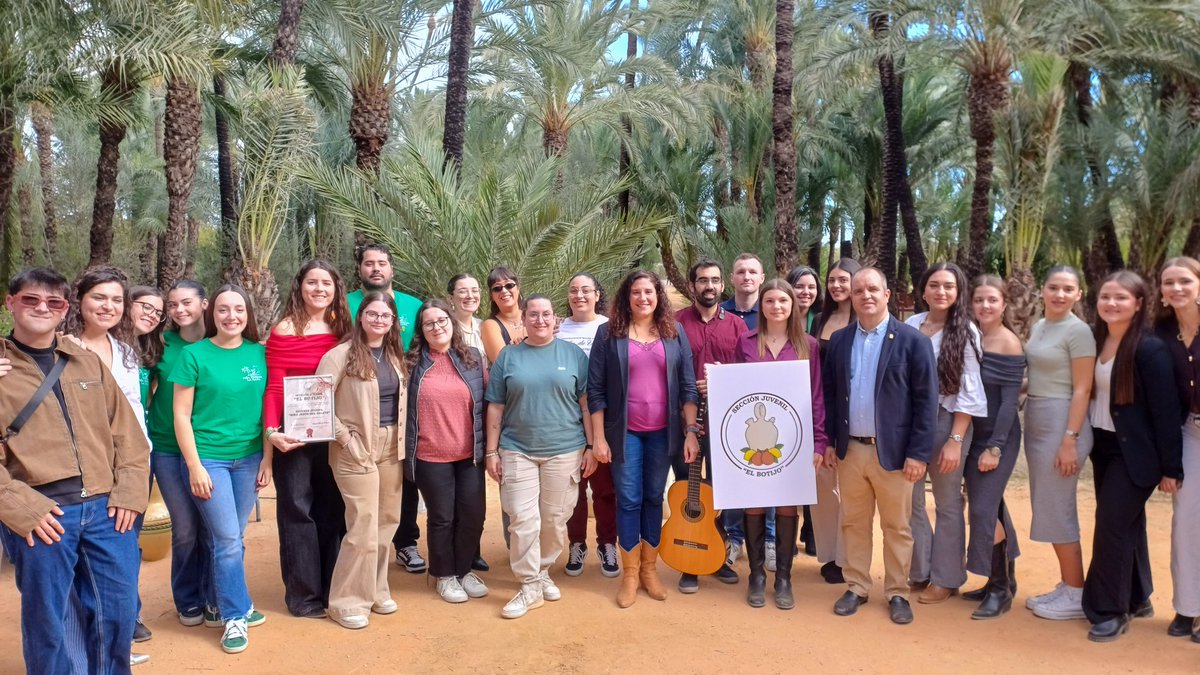 🎻 Nuestro Presidente <a href="/FJLUDENA/">Francisco José Ludeña Buendía</a> y la Concejal de Talento Joven <a href="/Sofialbg/">Sofía López-Briones</a> presentaron ayer en el Palmeral la nueva sección Juvenil de la Peña Huertana El Botijo, cuyo objetivo es  difundir e inculcar nuestras tradiciones en los jóvenes.

#ZaraícheTradicional