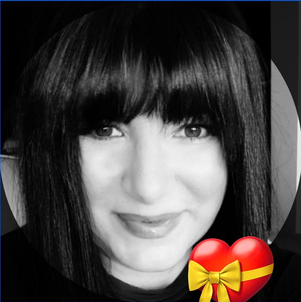 doluccia16's tweet image. Oggi compio 59 anni (la foto è di 5 anni fa!)...fatemi gli auguri! ✨️😘💝