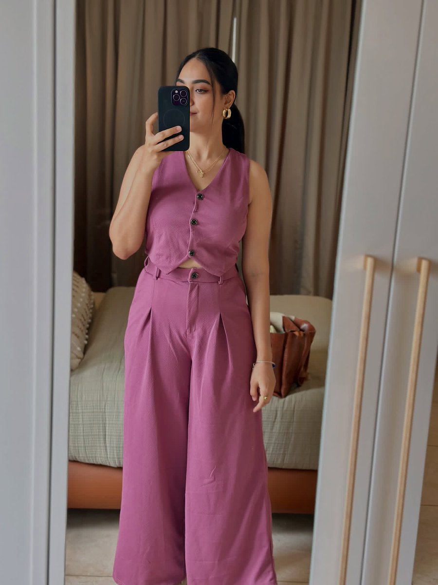 Weekendvibes_'s tweet image. Pavithra Janani 💕

#Pavithra #PavithraJanani