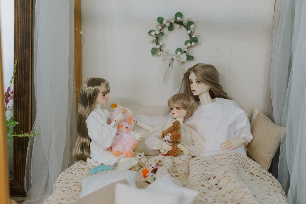 swan_vn's tweet image. #WD_Family 

느즈막한 주말 아침, 아침 식사 전에 사탕을 물고 나타난 제인이 🙄