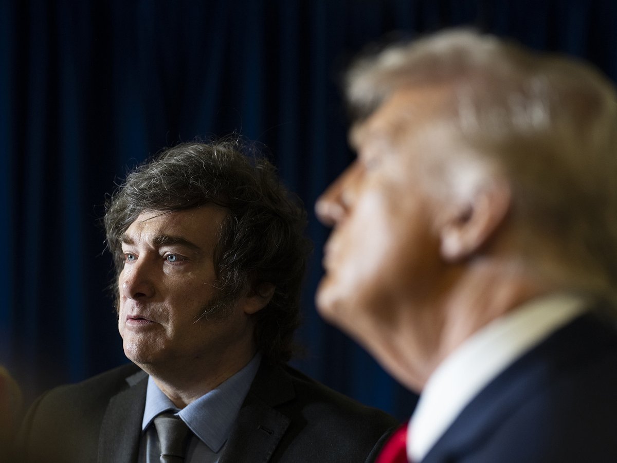 En relación al "acuerdo del amo y el esclavo", dos artículos claves, el de Aronskind en el Cohete y el de Actis en el Diplo
elcohetealaluna.com/acuerdo-del-am…
eldiplo.org/notas-web/un-a…