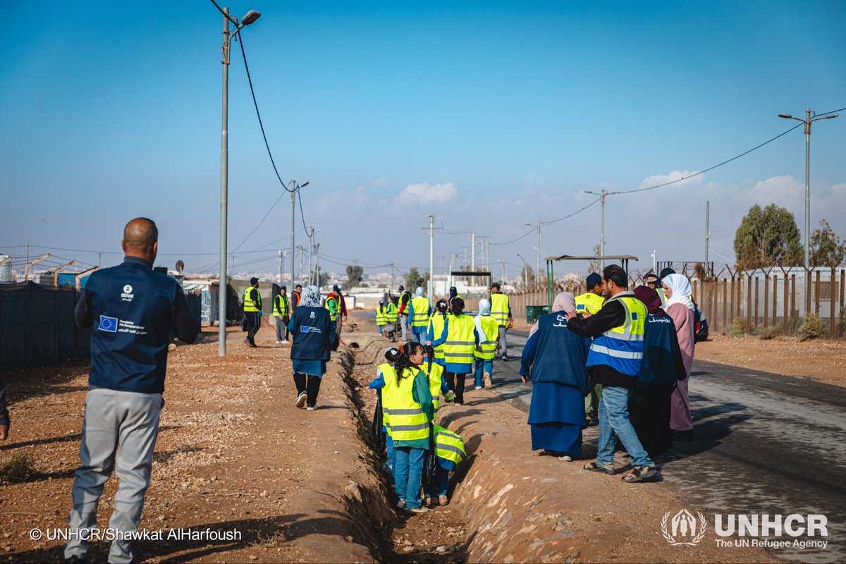 MariaSt_UNHCR's tweet photo. We worked with the community and the authorities and partners to prepare for the rain over the weekend and react promptly to any flooding in Zaatari camp.
Fortunately, the much welcome rain came but caused no floods. The water trucks left without further ado. https://t.co/y39K4qv9F5