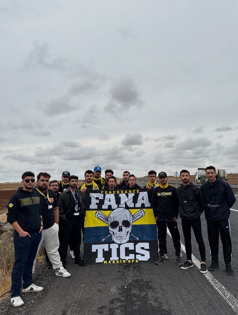 Bakın arkadaşlar Fenerbahçe erkek voleybol takımımızı yalnız bırakmamak için Şırnak yolundayız öyle İstanbul maçına benzemez Şırnak Şırnak 📍73 
Siz de geliyormusunuz kardeşler ? 
<a href="/UntilTheGraveFB/">UTG - Until The Grave</a> <a href="/kfy96com/">KFY | Kalbinde Fenerbahçe’yi Yaşatanlar</a>