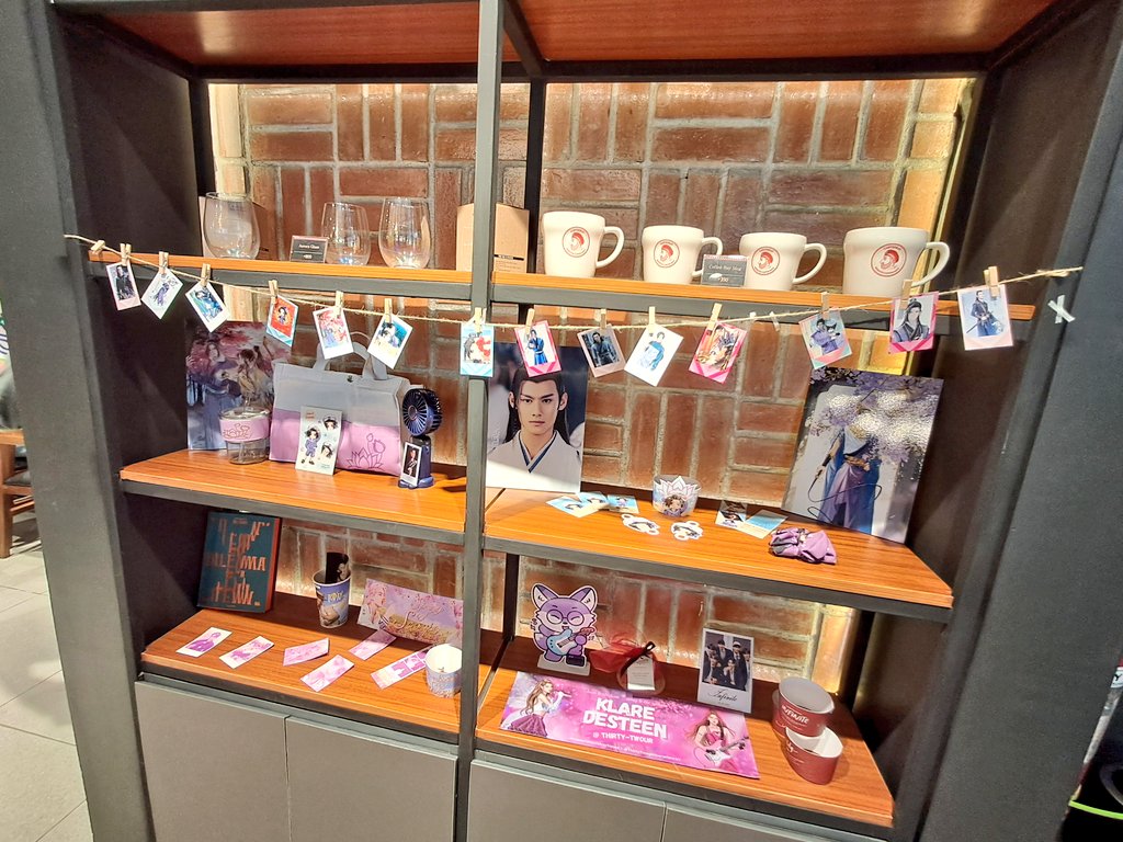 kryptonitelaced's tweet photo. Had fun catching up with friends at the Jiang Cheng CSE. Thanks @saltyparpol for organizing! 

Thanks for the wonderful freebies and snacks 
@ohreokun
@jayailee
@angelcrossnina
@1143x1
@claircolors 
@z_cassiel
and other friends na di na-tag 💜💜💜
#LotusandleisureJCbdayevent https://t.co/OATsnEkP0A
