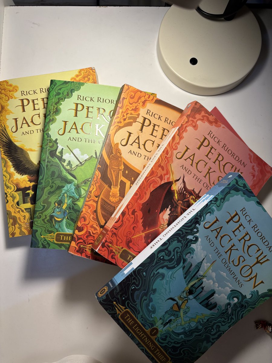 nailauwaw's tweet image. WTS (PRELOVED BOOKSSS)
harga bs nego, dom jakbar #preloved #prelovedbooks #wts