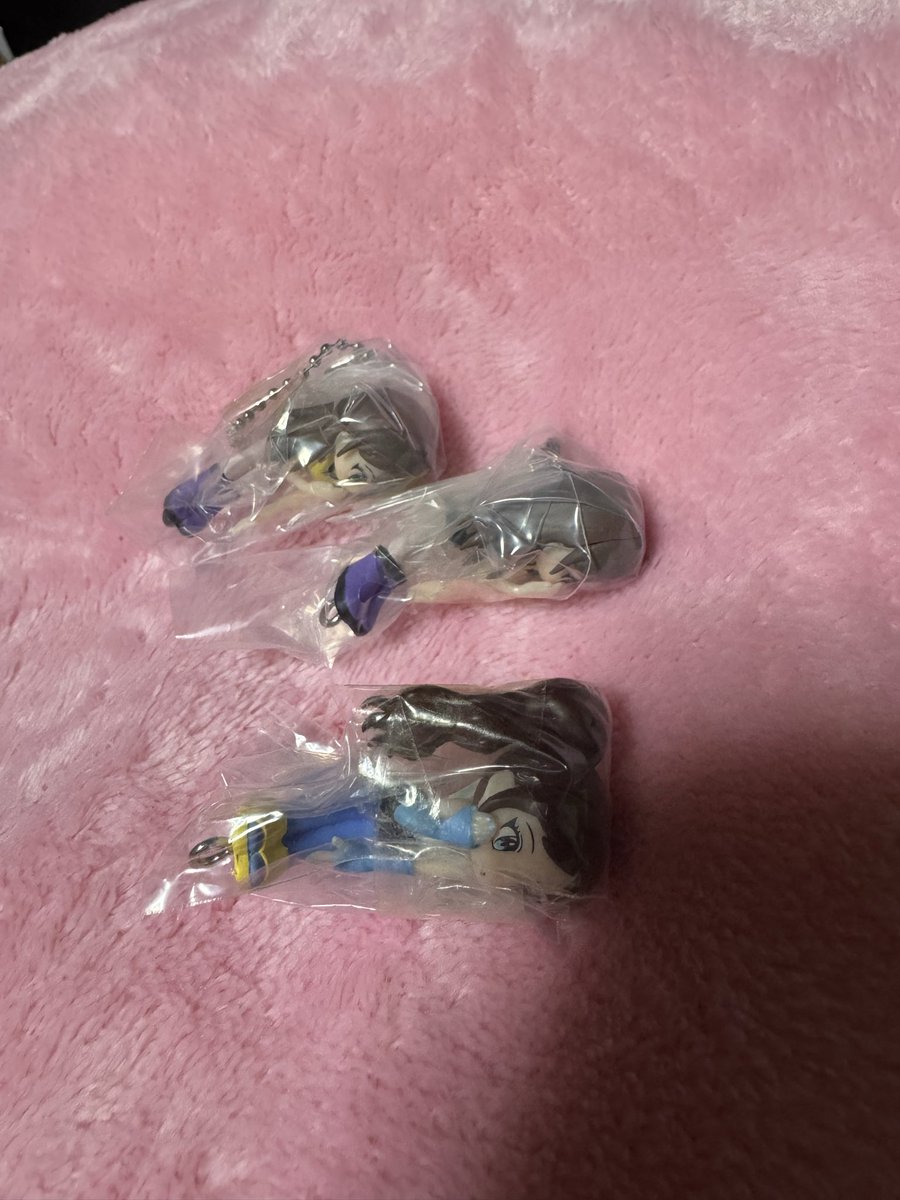 BambiGee503's tweet photo. aespaガチャ
つまんでつなげてマスコット交換希望

譲)ジゼル、ニンニン

求)ウィンター

よろしくお願いします https://t.co/f7I5v8yYG1