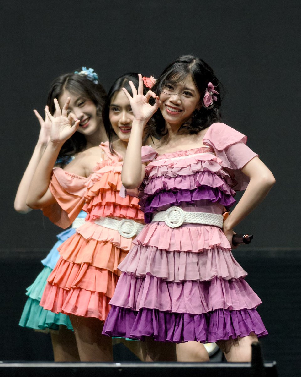 ontaevo's tweet photo. 25/10/25
ICE BSD
“Sister Reunion” JKT48 & AKB48 Personal Meet & Greet Festival
@A_LuluJKT48
#AKB48G #jakarta #東京 #m43 #OMSystem #Lunarian #Pixelmator https://t.co/taY4OGnJGe
