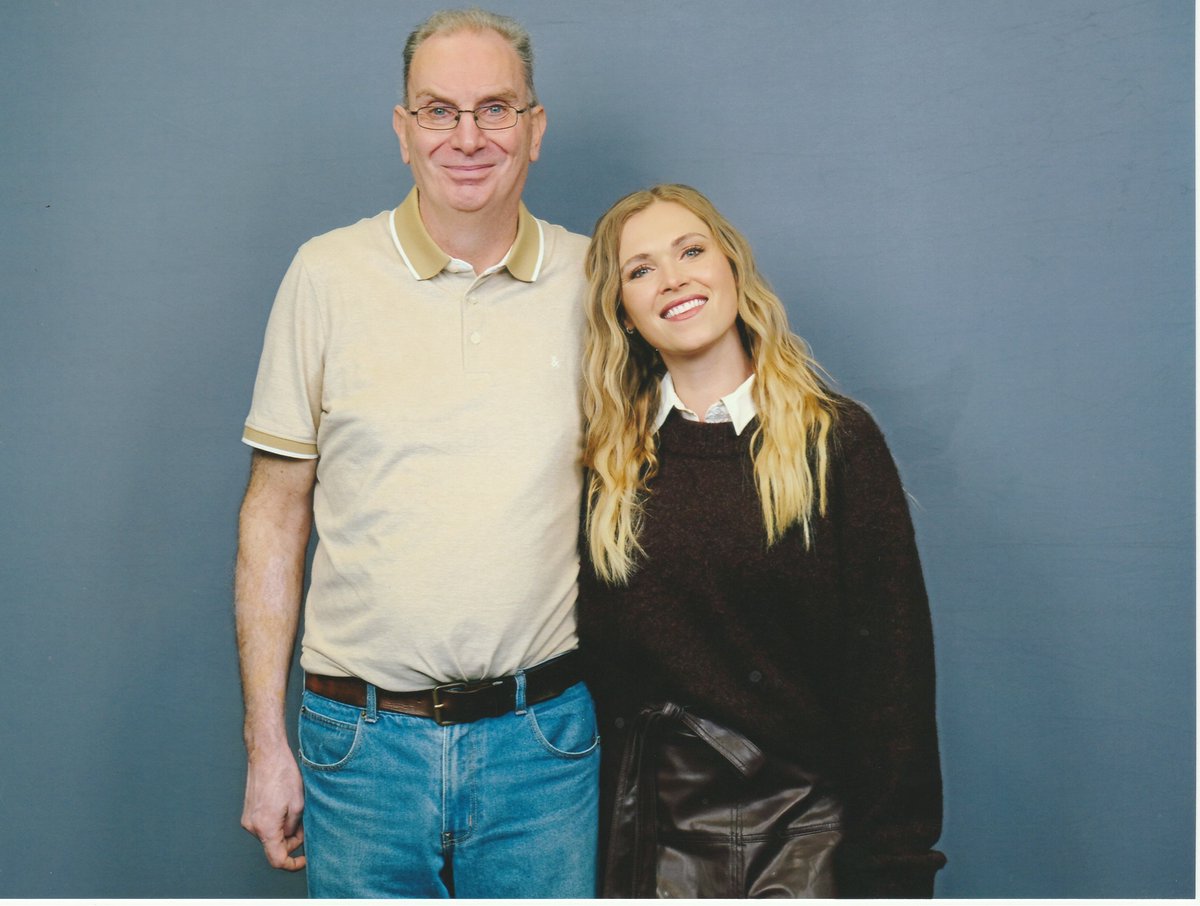 I had the pleasure of meeting the adorable Eliza Taylor <a href="/comconliverpool/">Comic Con Liverpool</a>