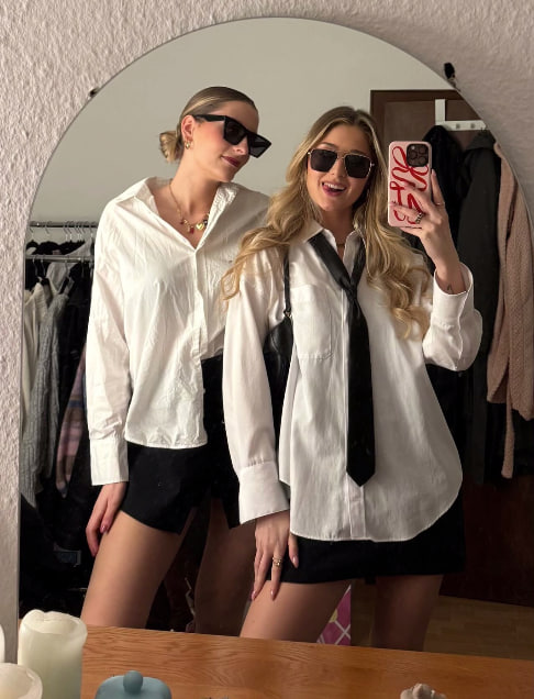 ItsOlena_'s tweet image. Enjoy shopping with friends. It's a happy time, even if we don't get what we need. 
 #Happyshopping #friendlyfire #WeekendVibes