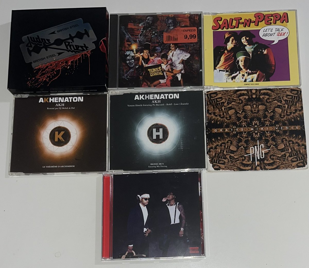 Recap semaine 
La seconde main avant l’hiver c’est quitte ou double et la c’est plutôt double. Le British Steel 30eme anniversaire vaut pas la cher donc 1ere écoute assez satisfaisante. Salt N Pepa toujours chouette. Dommage il manque le A pour AKH. Bravo à Southside et Future