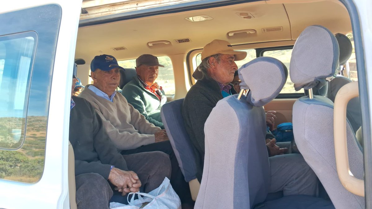 🚍 Ahora| Ya se encuentran operando todos los servicios gratuitos trasladando a las personas hacia sus locales de votación en las comunas de Ovalle, Combarbalá, Río Hurtado, Canela e Illapel. 

Revisa los servicios gratuitos en elecciones.dtpr.cl.

#ChileVotaInformado🗳️