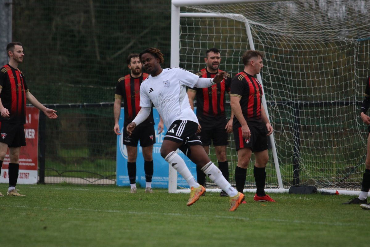 dotsydoherty's tweet photo. Laters Score: @LetterkennyRvs 1-0 Fanad United. Goal scorer: BJ Banda (21mins) https://t.co/Ygnozqx4bT