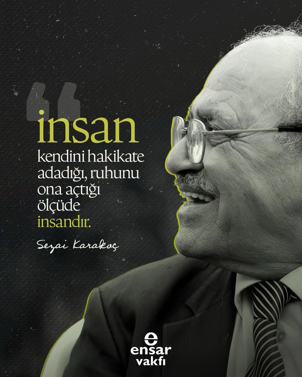 EnsarVakfi's tweet photo. Bugün, edebiyatımızın önemli isimlerinden, modern Türk şiirinin öncülerinden Sezai Karakoç’un ölüm yıldönümü…

Bıraktığı izler, sadece kelimelerde değil, yüreğimizde de derin manalar bıraktı. Karakoç, şiirleriyle, düzyazılarıyla çağının dışında bir ses, özgün bir dil, derin bir felsefe sundu bizlere.

Sonsuza dek hatırlayacağımız, şiirle şekillenen bir dünya kurdu. “Diriliş”in derinliğinde yaşattığı düşünceler, geçmişin, bugünün ve geleceğin sesidir.

Ruhu şad olsun, kendisi rahmet ve minnetle anıyoruz. #SezaiKarakoç