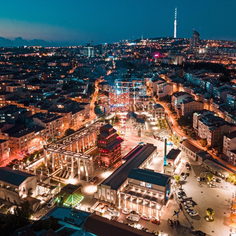 tcbuyuksehIr1's tweet photo. İBB, Hasanpaşa Gazhanesi'ni restore edip Müze Gazhane olarak halka açtı.

Öncesi        /        Sonrası https://t.co/HSBJAzCHjD