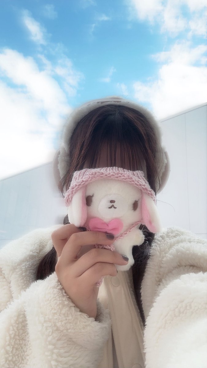 1Lgpq's tweet image. デザフェス初参戦！気になっていたお店に行くことができました(⸝⸝◜~◝⸝⸝)しろうさ褒めてもらえて嬉しい〜(   ߹ㅁ߹)お二人とも優しくて、優柔不断な私も大焦りせずにお買い物ができました…！是非今度は@_tiny_box さんのバインダーもお迎えしたい…ステッカーも名刺もとっても可愛い♡