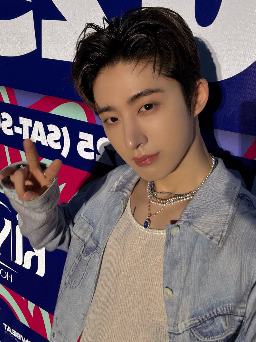 BI_131official's tweet image. #bcut
베트남 워터밤 페스티벌 성황리에 완료😎
오늘 워터밤 페스티벌 재미있게 즐겨준 🆔들 모두 너무 감사합니다!❤️
투어 공연 이후로 베트남 오게 되었는데 즐거운 추억 같이 만들어줘서 너무 고마워요🫶
남은 공연도 재미있게 즐기고 조심히 들어가요🫂
#BI #비아이 #131LABEL