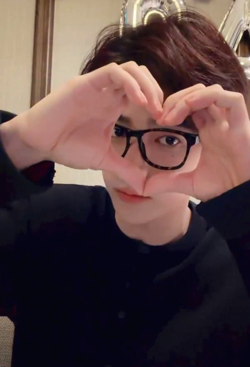 しずく゜.ᓀ_ᓂ (@ZBONE_zh725) / Posts / X