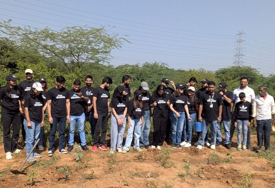 SaveAravali's tweet photo. Dear Corporates!

Join Save Aravali Trust - a UN-recognised, professionally run NGO - in our mission to create City Forests across Delhi-NCR.

Use your CSR to restore green cover, improve air quality &amp; create lasting impact.

Let’s grow a healthier Delhi together.

#Environment https://t.co/wknv0ww5iI