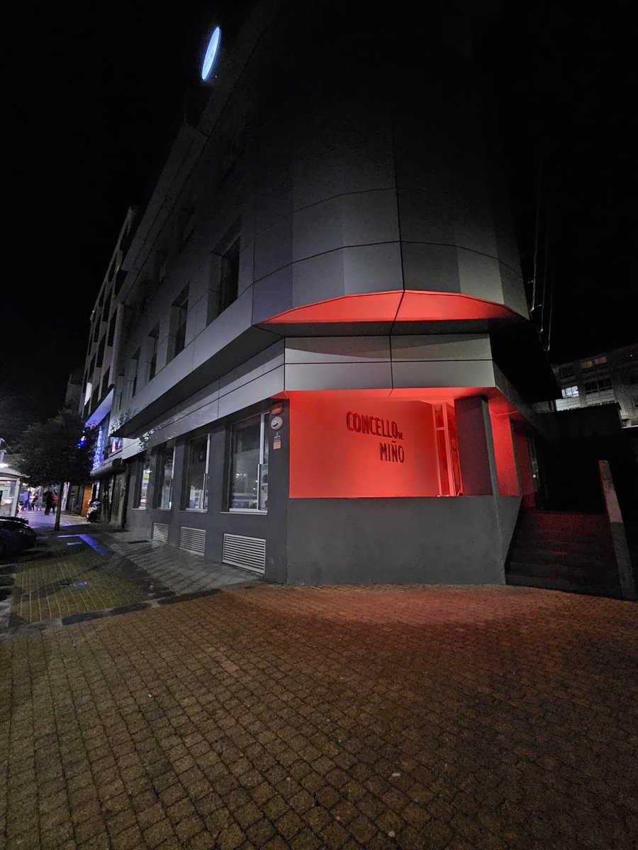🔴 Onte o <a href="/ConcelloMino/">Concello de Miño</a> sumouse á conmemoración do Día Nacional das Enfermidades Neuromusculares, iluminando de vermello os seus espazos inspirados por <a href="/Federacion_ASEM/">Federación ASEM</a>.