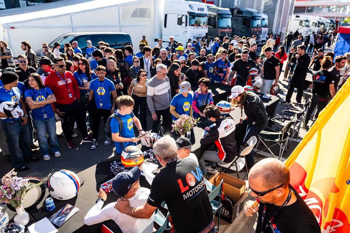 TGR_Spain's tweet image. 🎉 ¡Espectacular todo el cariño recibido! 

Era difícil conseguir que este último domingo de carreras de la #GRCupSpain 2025 fuera más especial, pero lo habéis conseguido. 🫂

#ToyotaGAZOORacing #MSISpain #GR86CircuitPack @AlbertFabrega