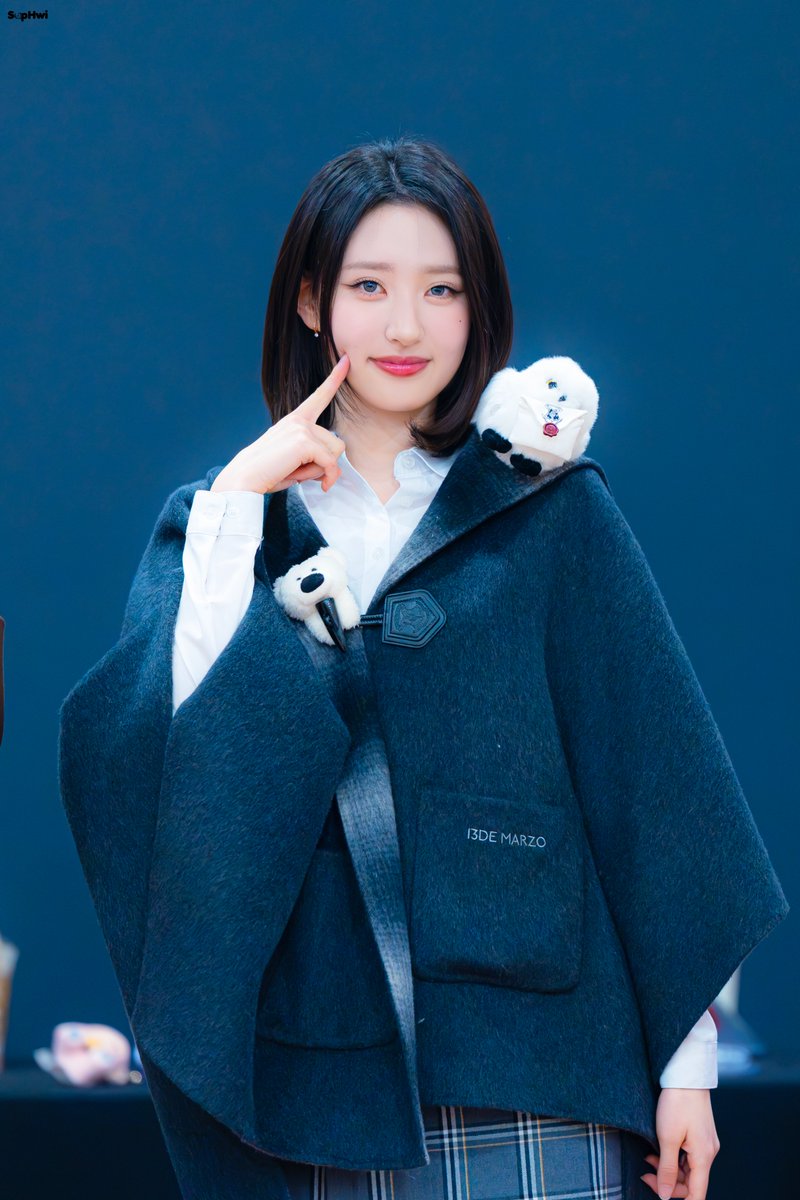 SupHwi_love's tweet image. 251116 에버라인 팬싸

#휘서 #HWISEO #하이키 #H1KEY