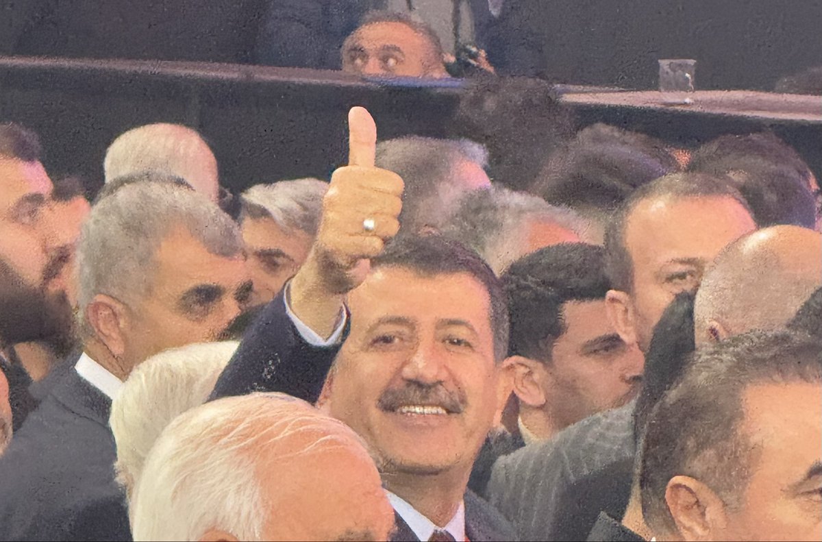 Yeniden Refah Partisi 3. Olağan Kongresi’nde, bizleri MKYK Üyeliğine layık görerek bu kutlu davaya daha büyük bir azim ve sorumlulukla hizmet etme fırsatı sunan Genel Başkanımız Sn. Fatih Erbakan’a en kalbî şükranlarımı sunuyorum.