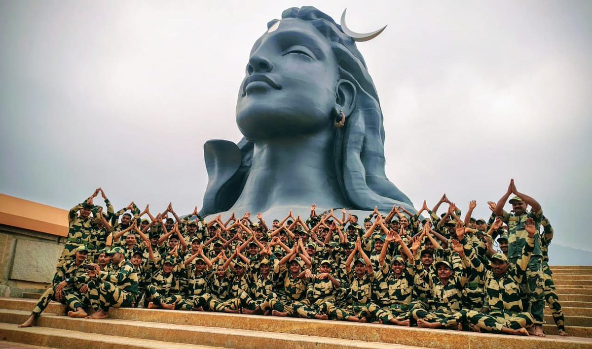 SwamiKaalya's tweet image. Today BSF Soldiers visited
Sadhguru Sannidhi Bangalore 🙏

#HarHarMahadev 🪔