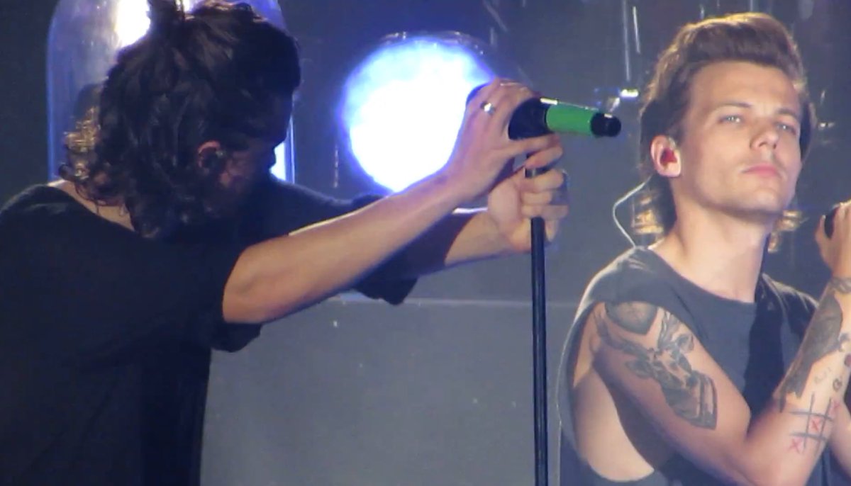 Louis Tomlinson Thrills Doncaster Fans with Surprise Onst