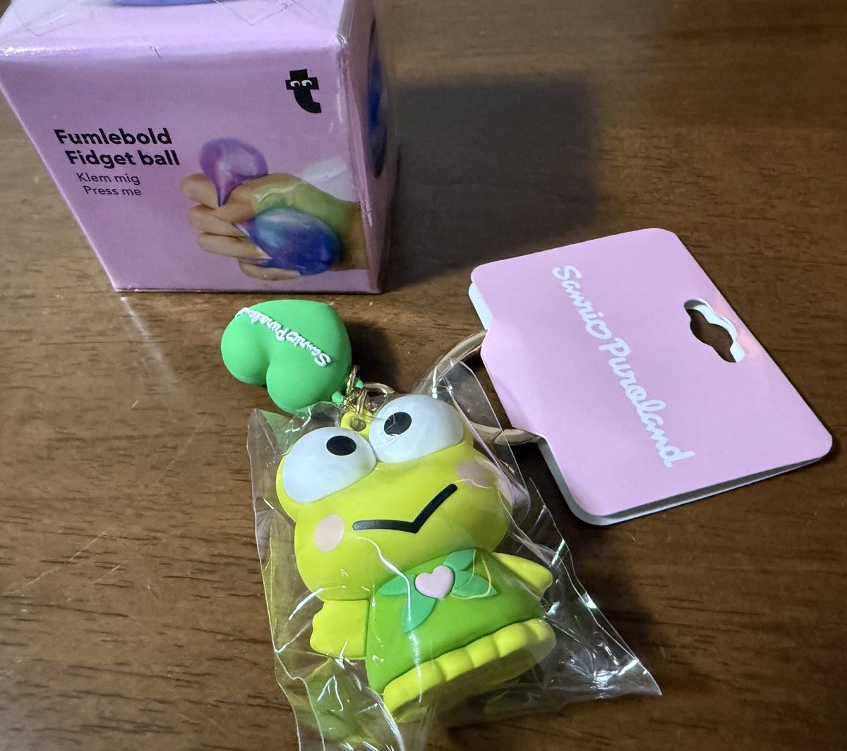 最後フライングタイガーまで行ってもらっちゃって、いや地元で行けよだよね🫣💦
🩵🧡ちゃん1日案内ありがとう😚
けろっぴもありがとう😭💙
おかげさまでめちゃくちゃ楽しい1日だったよぉ💜✨
お互いiLYsでPINKY.だと色んなお話しできて嬉しいね🥰